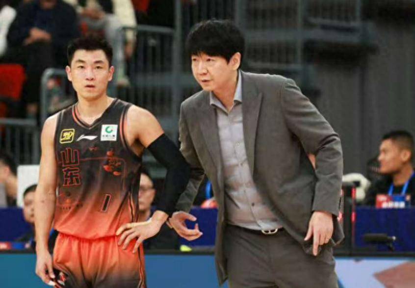 星空体育入口-集结日体能课后；山东男篮回应争议备战欧篮联；震撼外界；赛程密集仍需轮换的简单介绍